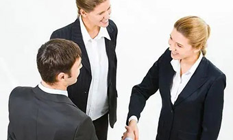 展會陪同口譯收費標準(博覽會口譯多少錢)